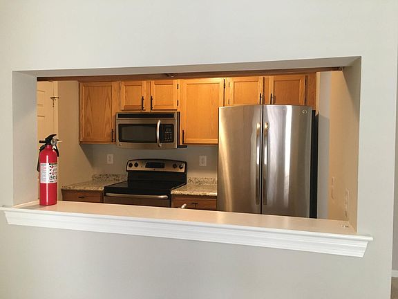 4th image of 5708 Olde Mill Ct Unit 130