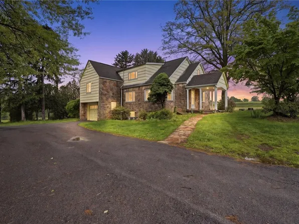220 S Franklin St, Prospect, PA 16052