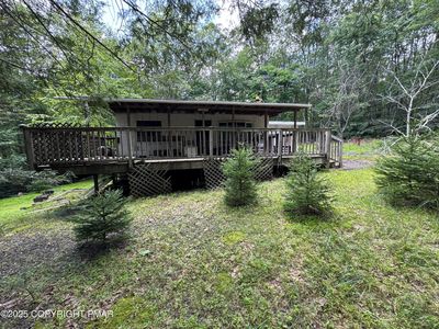 207 N Eastbrook Rd, Effort, PA, 18330