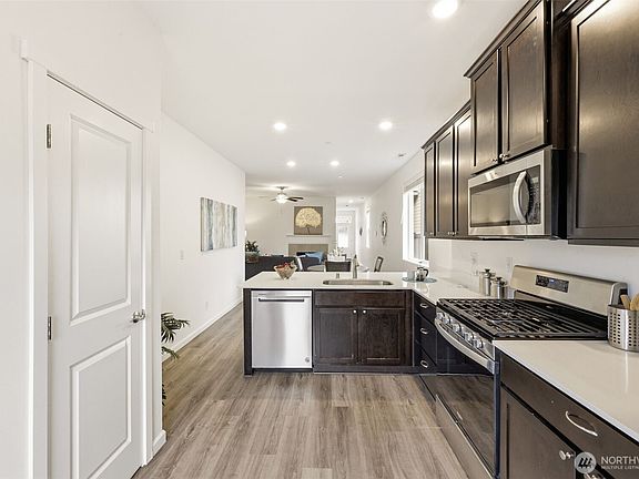 4th image of 206 Russell Road