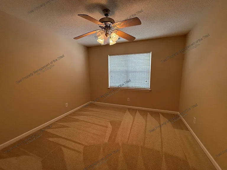 2 Sidney Marie Ct — Photo 12