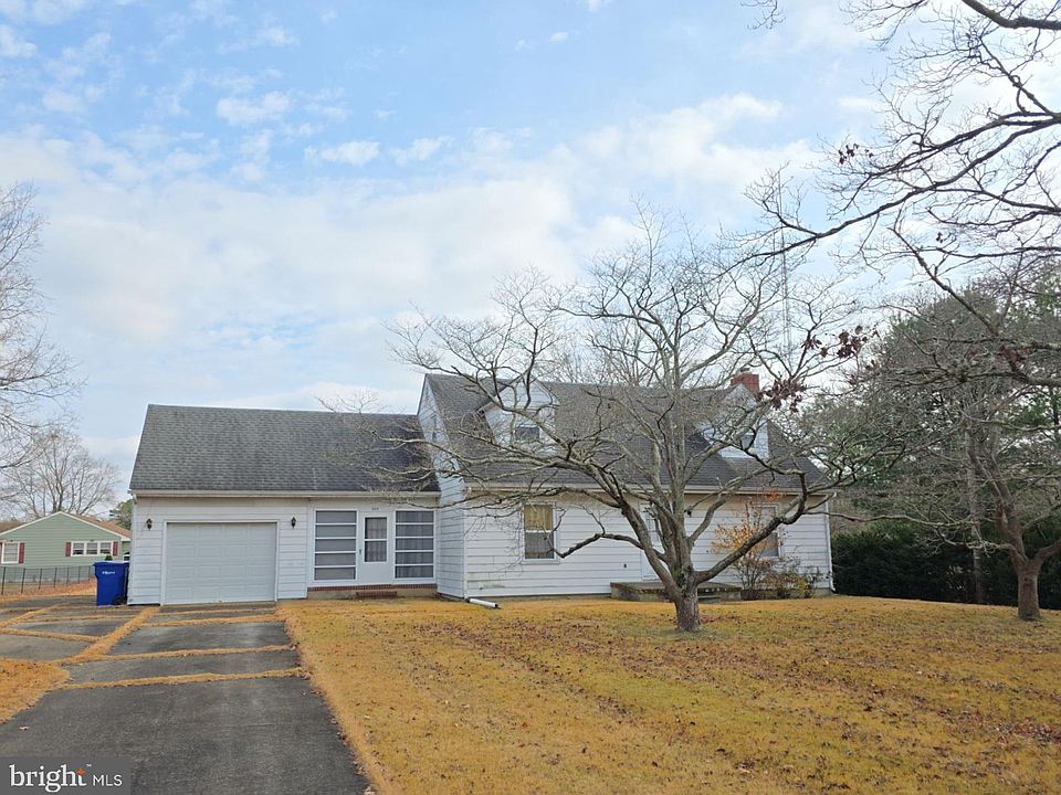 1st image of 305 Court Blvd