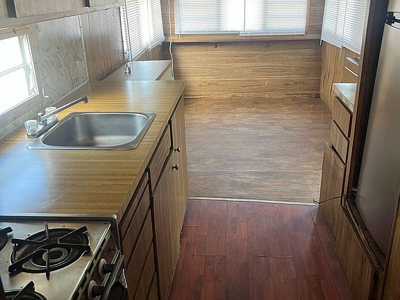 5th image of 5100 Little Lake Ct #9