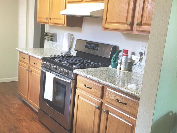 3rd image of 1573 Sabina Way