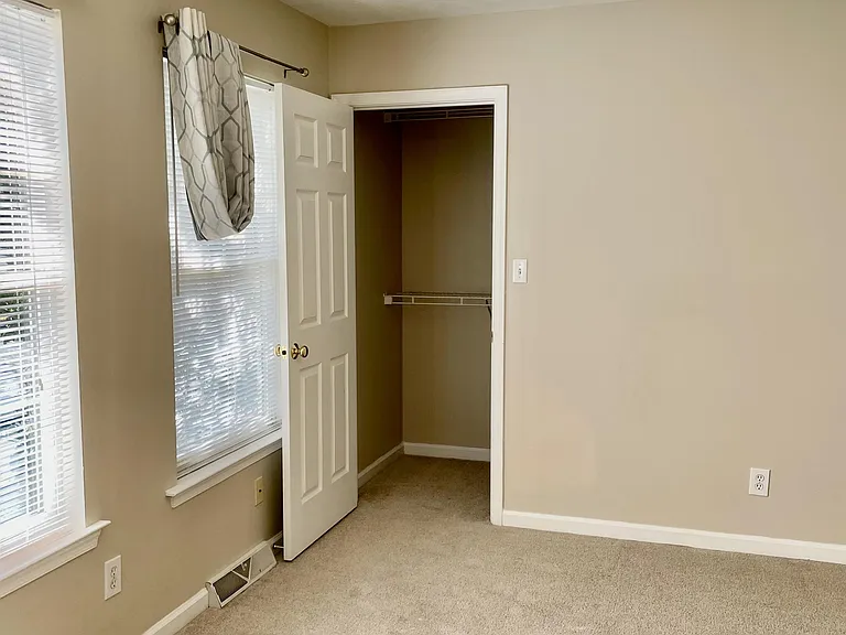 194 Mulberry Cir #1 — Photo 12