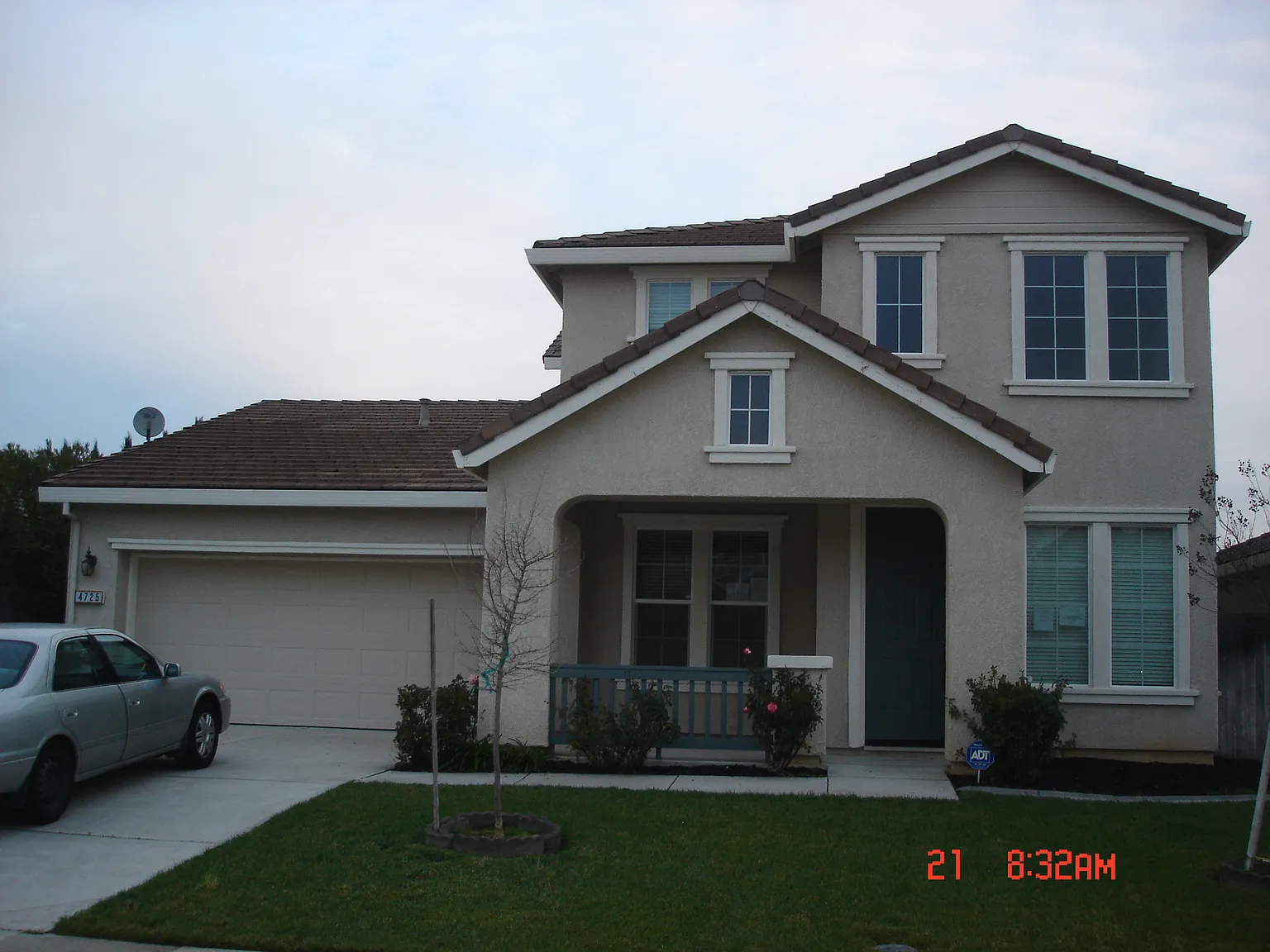 4 bed, 2428 sqft, $3,300 — Photo 3