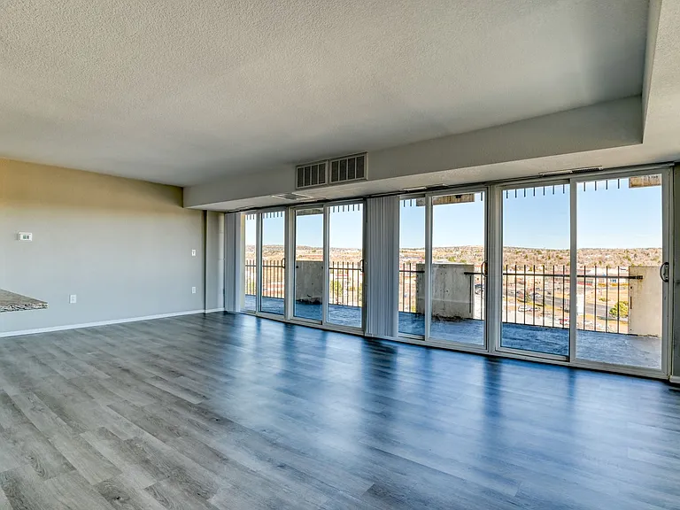 411 Lakewood Cir #B-1016 — Photo 17