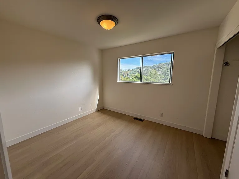 55-57 Bayo Vista Way — Photo 9