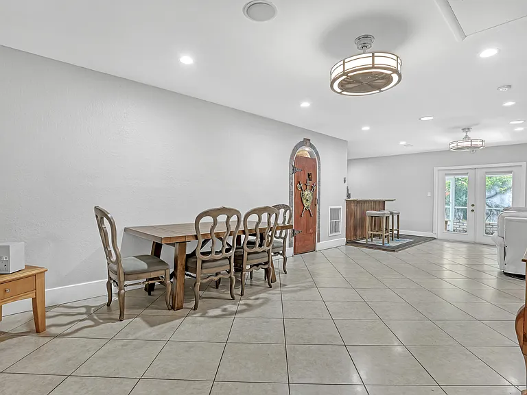 10780 Anderson Ln — Photo 57