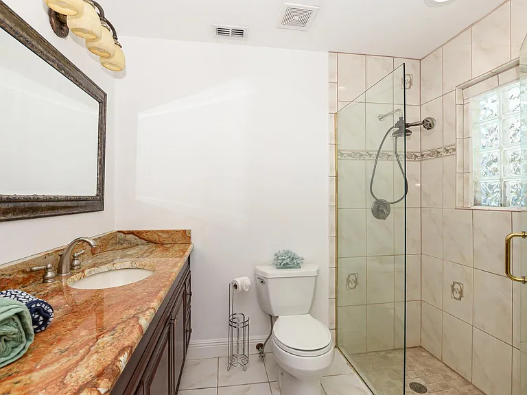 1530 SE Sunshine Ave — Photo 25