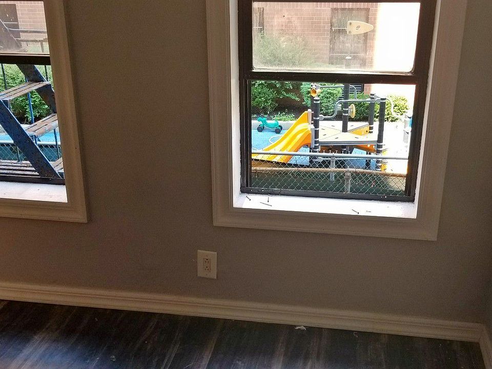 2nd image of 4585 Park Ave APT 4