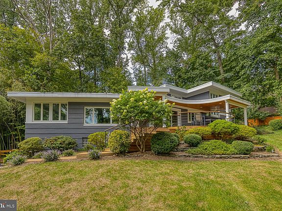 3rd image of 3320 Potterton Dr