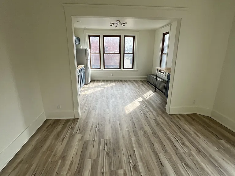 3220 Washington Ave — Photo 3