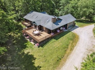 17095 Rose Hill Rd, Pinckney, MI 48169