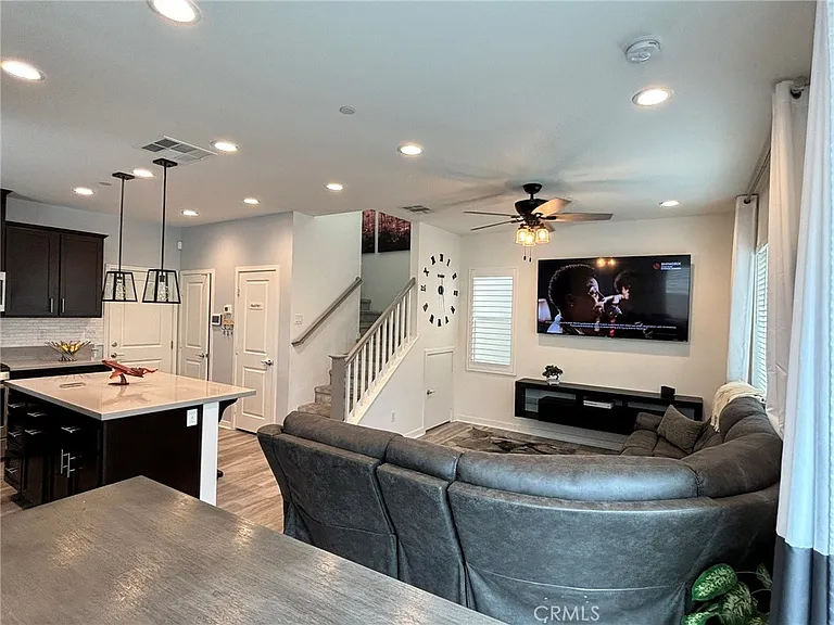 3827 Grant St #54 — Photo 3