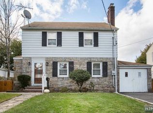 74 Beechwood St, Bergenfield, NJ 07621