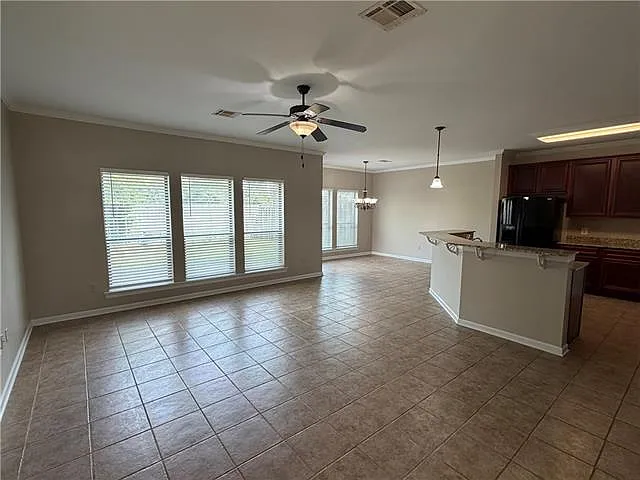 2 bed, 1.5 bath, 1518 sqft, $1,850 — Photo 2