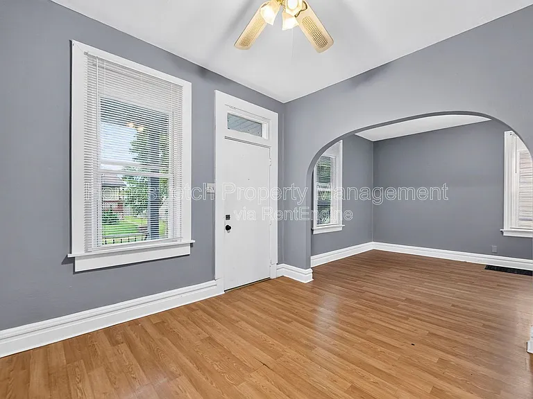 4446 Itaska St — Photo 12