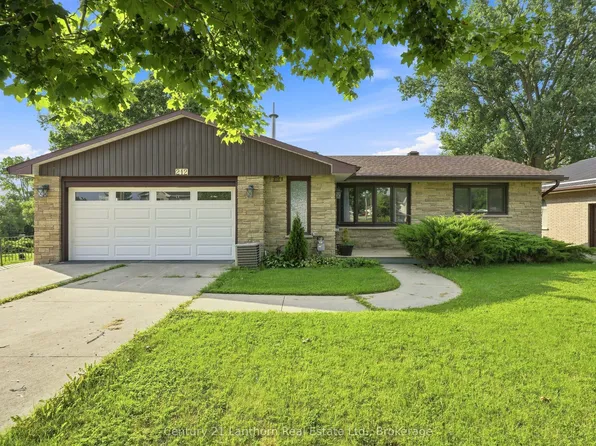 212 Main St, Deseronto, ON K0K 1X0
