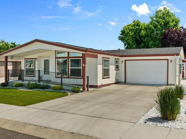 1830 N Hodges Ln, Greenacres, WA 99016