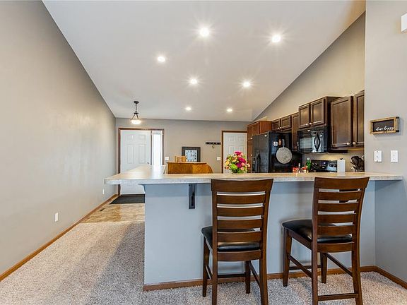 4th image of 4412 Quail Trail Dr