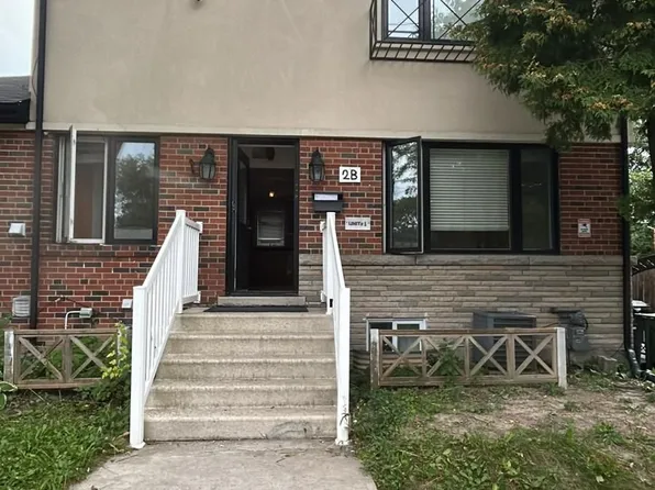 2B Dornfell St, Toronto, ON M2R 2Y6