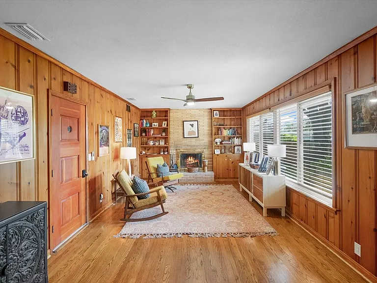 4804 River Basin Dr S — Photo 14