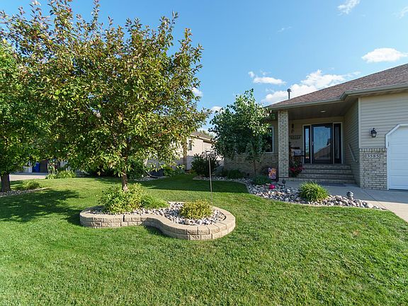 5th image of 3585 Woodbury Park Dr S