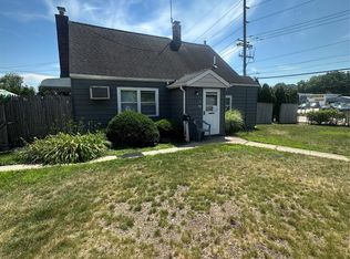 2 Blue Spruce Rd, Levittown, NY 11756