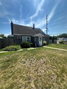 2 Bluespruce Road, Levittown, NY, 11756