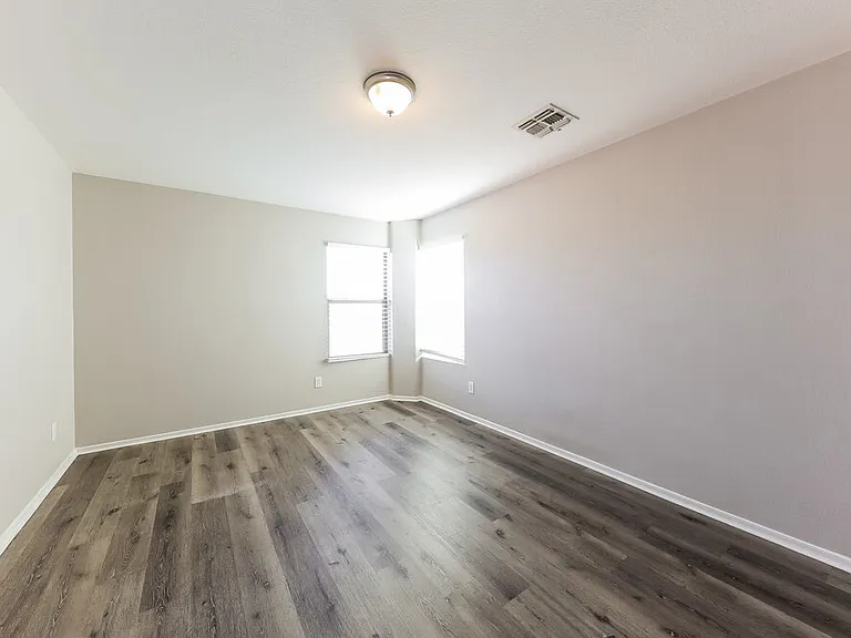 8027 W Mission Ln — Photo 15