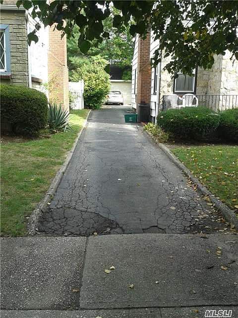 2nd image of 117 Windsor Pkwy