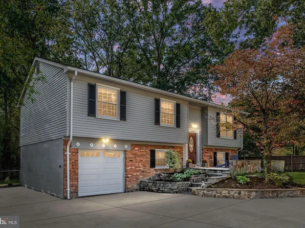 4515 Lantern Pl, Alexandria, VA 22306