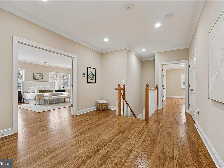 4902 Derussey Pkwy — Photo 54