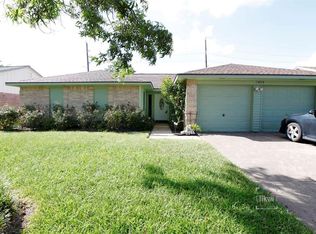 13010 Kingsmill Dr, Sugar Land, TX 77478