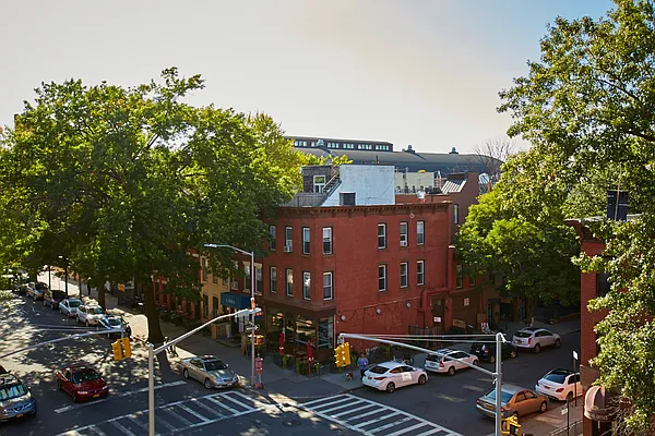 Sold by Canvas Real Estate | media 22