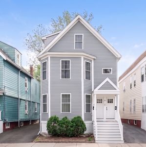 84 Flint St #1, Somerville, MA, 02145