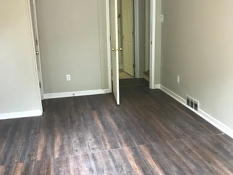 401 Pinelea Rd — Photo 3