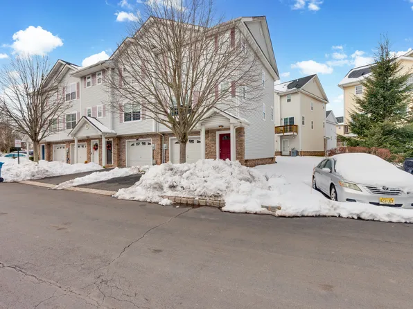 11 Alerica Ln, Somerset, NJ 08873