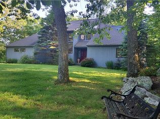 26 Walker Ln, Weston, CT 06883