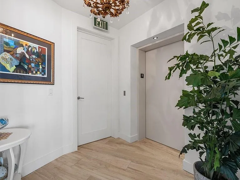1155 N Gulfstream Ave #802 — Photo 10