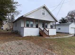 26 Oregon Ave, Rensselaer, NY 12144