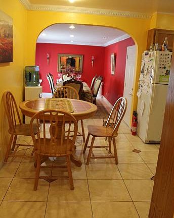 3rd image of 5045 Carm Ave