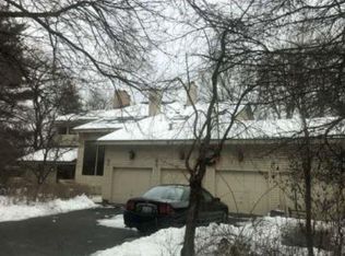 231 Shady Ln, North Barrington, IL 60010