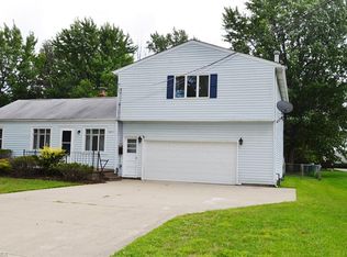 8212 Bellflower Rd, Mentor, OH 44060