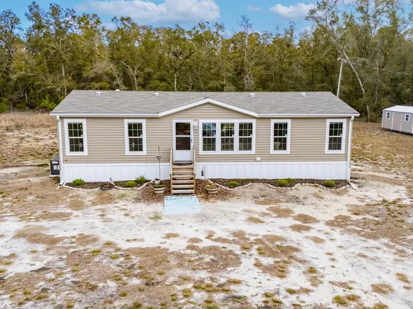 4576 SW 40th St, Bell, FL 32619