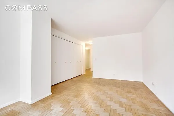 Rented by Compass | media 26