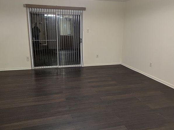 66 Chatham Ct
