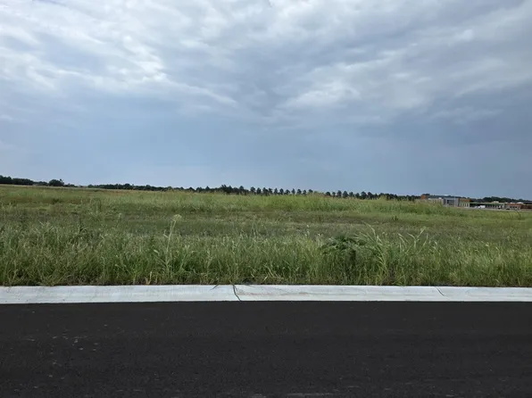 1330 E Northridge St, Valley Center, KS 67147