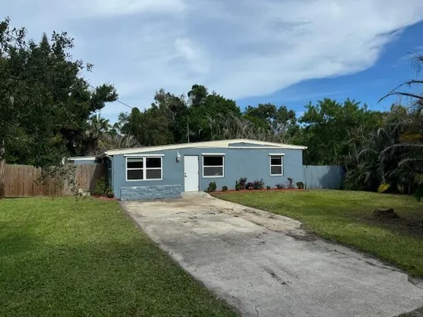 2504 Rolyat Street, Fort Pierce, FL 34947